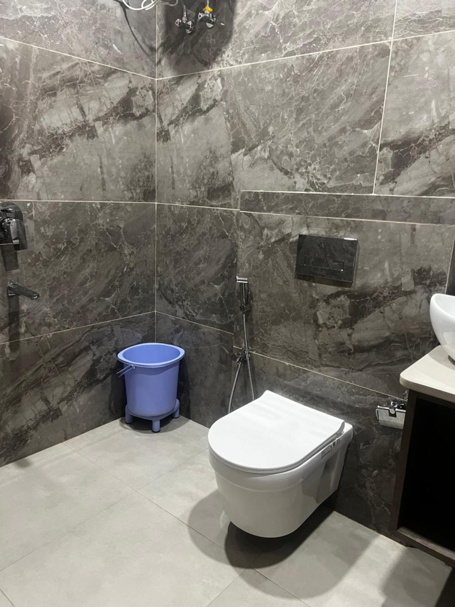 Anaya Retreat Hotel Варанаси Екстериор снимка