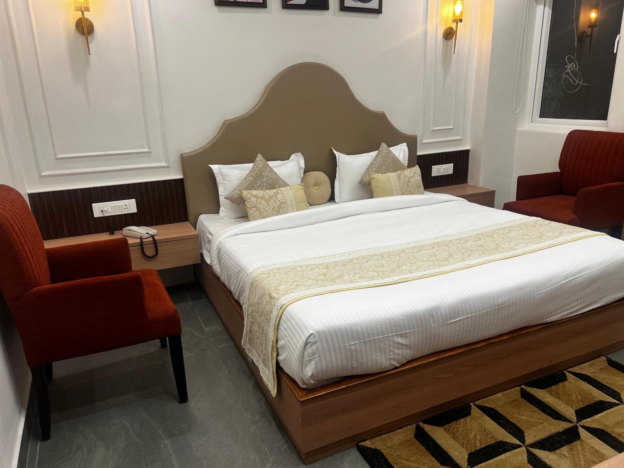 Anaya Retreat Hotel Варанаси Екстериор снимка
