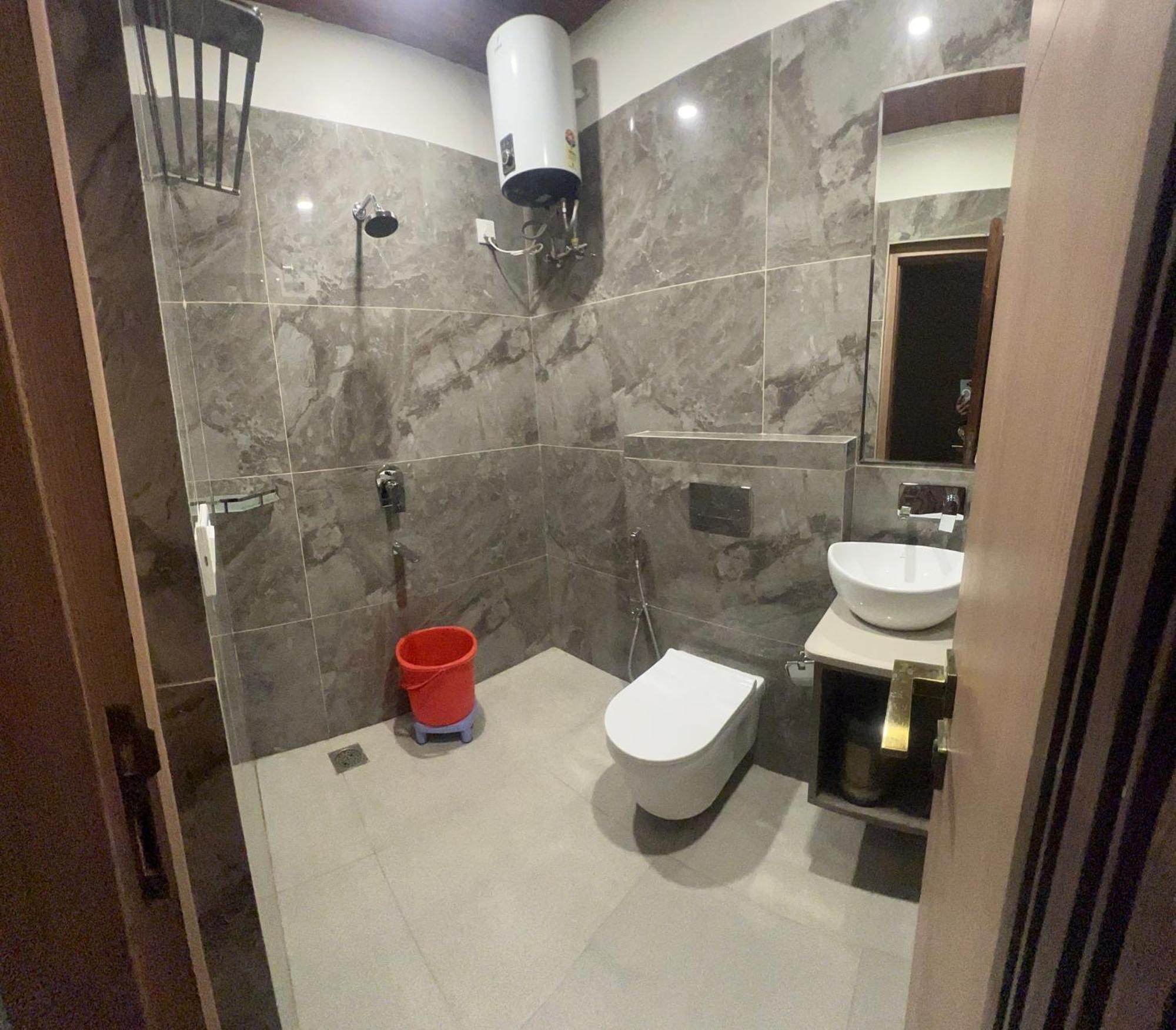 Anaya Retreat Hotel Варанаси Екстериор снимка